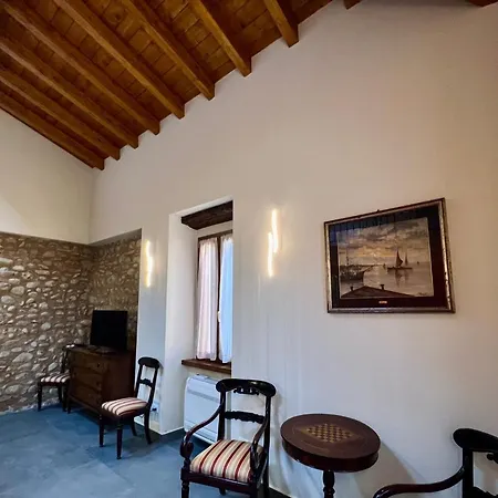 La Rondinera Franciacorta Apartment *